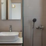 Aura Apartment *