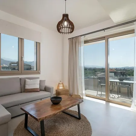 Aura & Apartment *